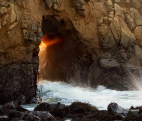 小孩反复发烧肚子涨鼻子不通（孩子肚子疼发烧鼻子不通气）