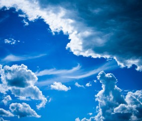 小孩嘴巴长满疱疹发烧怎么办（孩子嘴巴里起疱疹发烧）