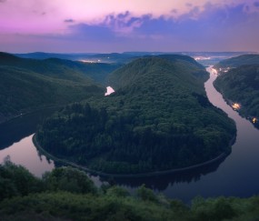 小孩发烧半边头痛吃什么药（孩子发烧头疼是怎么回事吃什么药）